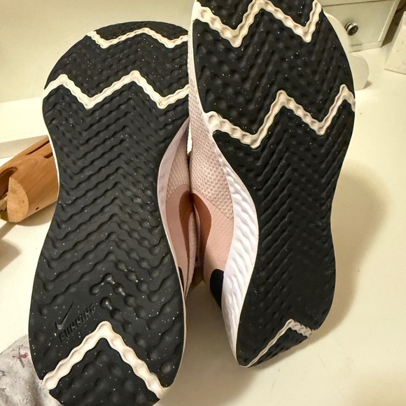 Nike Revolution Women's Revolution 5 Running Sneakers from Finish Line - Picture 7 of 9